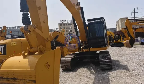 CAT320D2.7