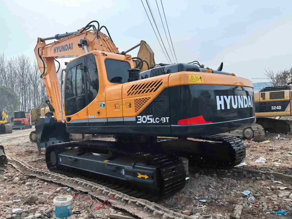 HYUNDAI 305_4