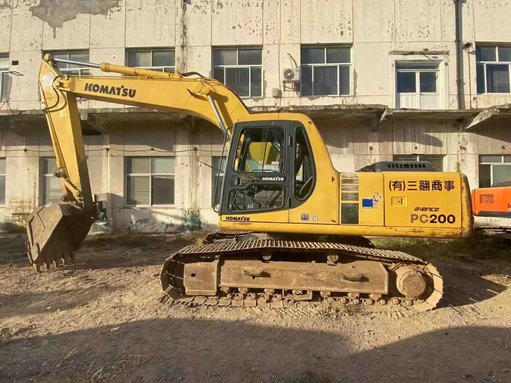 PC200-7.9
